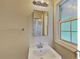 7125 Cozycroft Ave, Winnetka, CA 91306