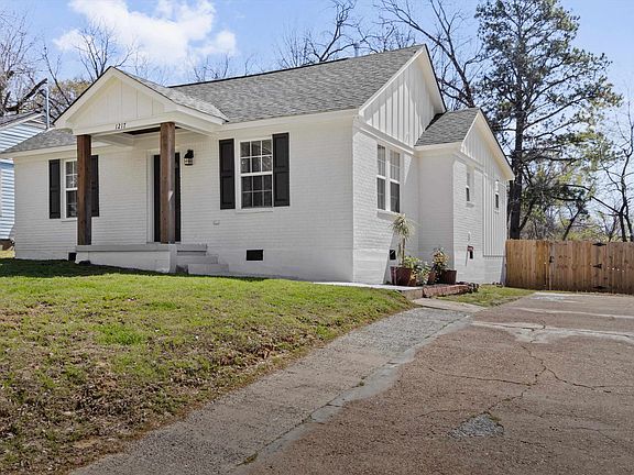 2nd image of 1217 Carlton Rd