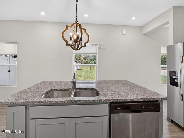 8069 Cheryl Ann Ln — Photo 14