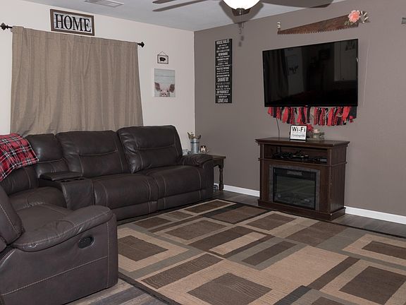 3rd image of 3578 Bearwood Pl
