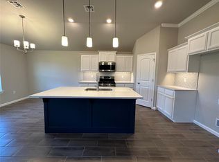 11829 SW 9th St, Yukon, OK 73099