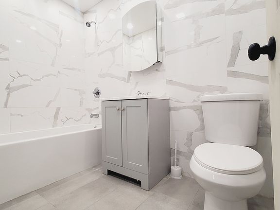 5th image of 13 E 17th St #3R