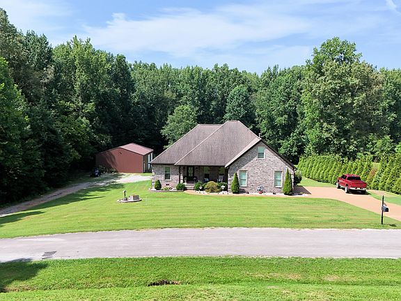 5th image of 100 Valley View Dr
