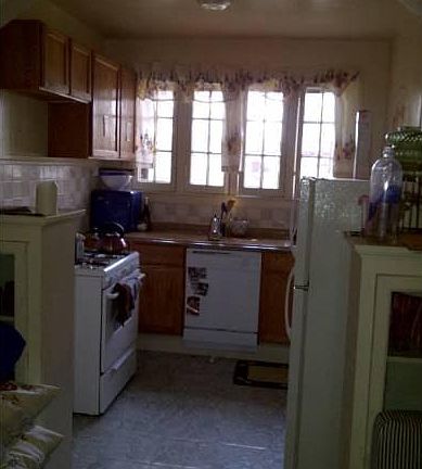 2nd image of 1441 W Albion Ave APT 3A