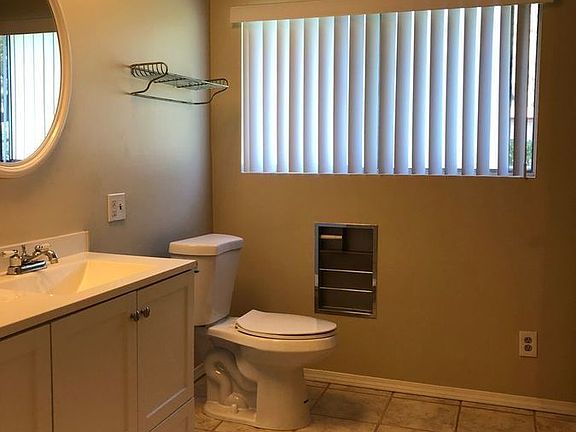 5th image of 21618 Cleardale St