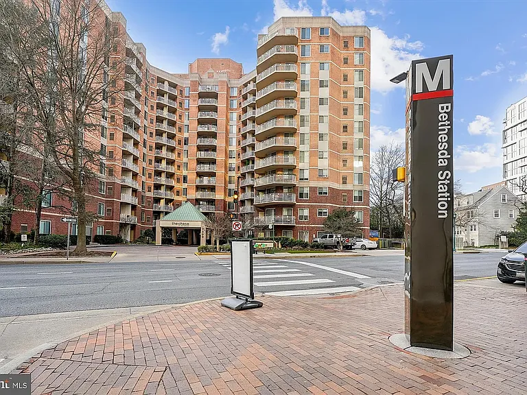 7500 Woodmont Ave #510 — Photo 19