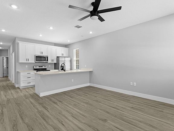 4th image of 4349 Barna Ave