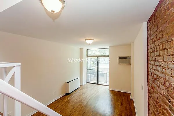 Rented by Mirador Real Estate | media 19