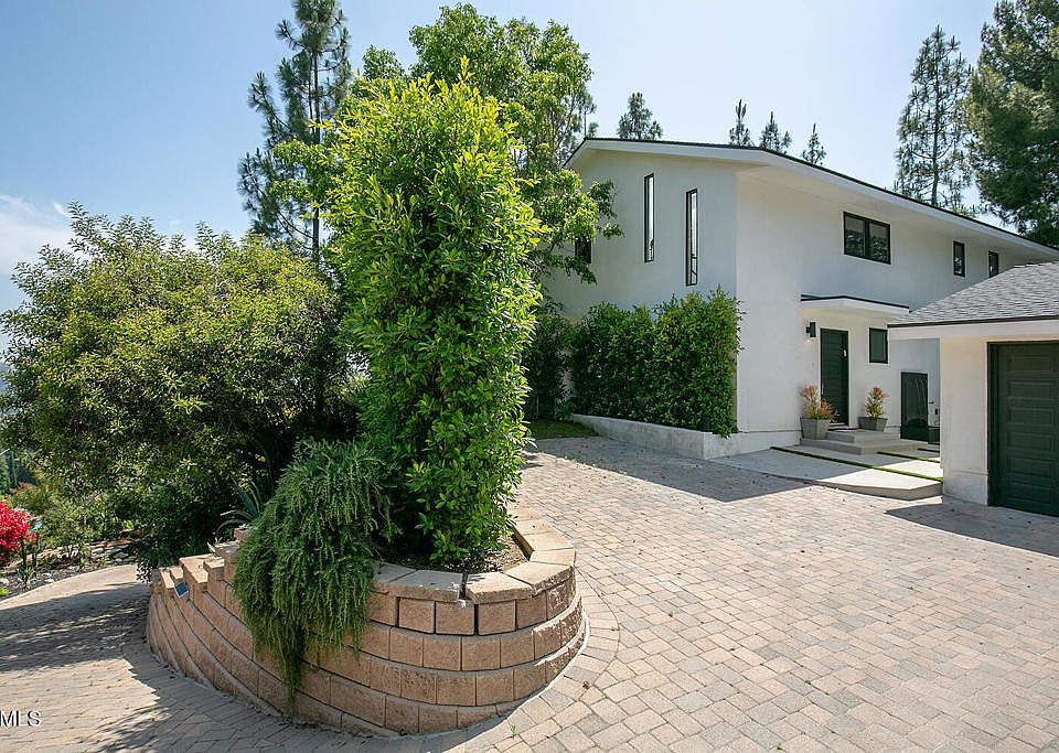 1st image of 2149 Estes Rd