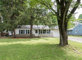 1345 W Oak Park Dr, Decatur, IL 62526