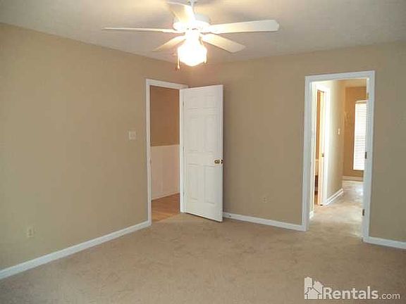 5th image of 4810 Ivy Rose Dr