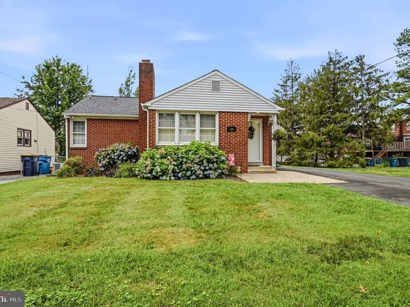1208 Carolyn Dr, Wilmington, DE 19805