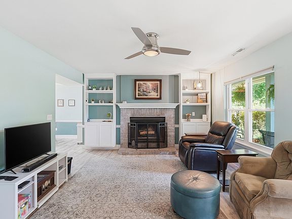 4th image of 737 Gilmore Ct