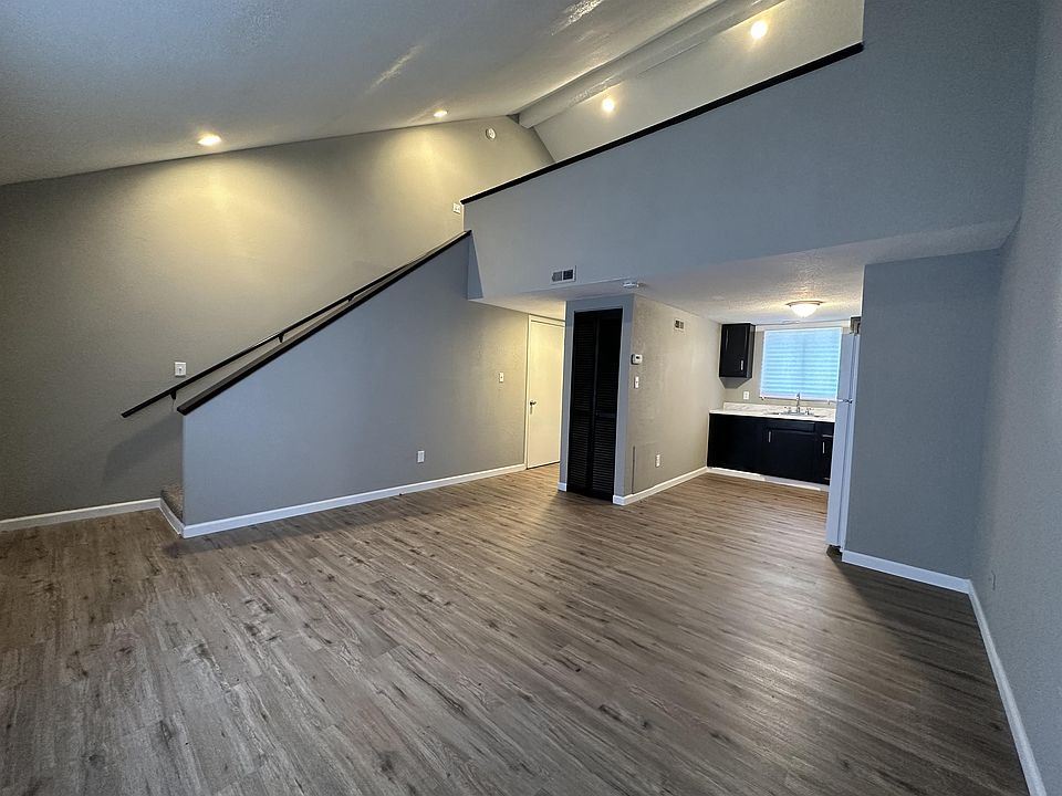 1st image of 3024 N Arkansas Ave #2