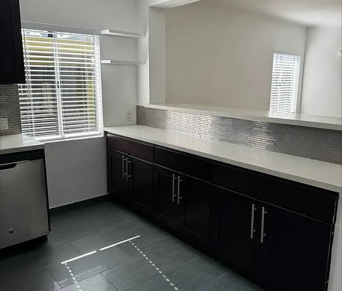 1034 Law St #6 — Photo 4