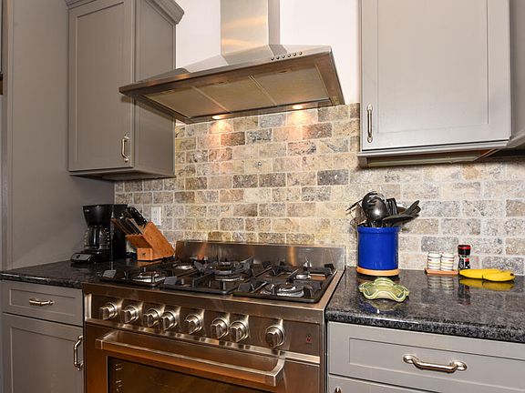4th image of 54 Lindsay Burke Pl