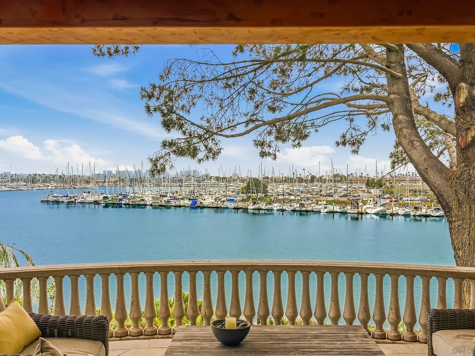 4 bed, 3.5 bath, 4173 sqft, $40,000 — Photo 1