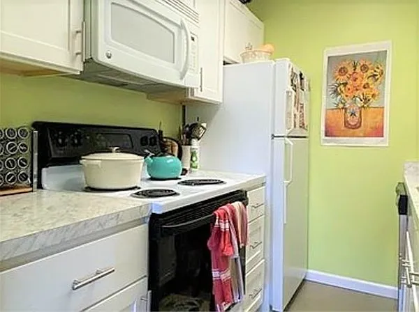 533 Columbus Ave #7 — Photo 6