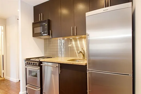 Rented by Corcoran | media 19