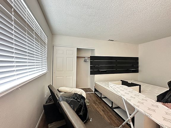 4th image of 7369 Alden Way