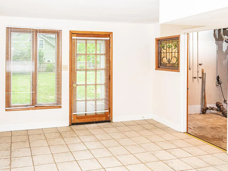 657 Montclair Dr — Photo 22