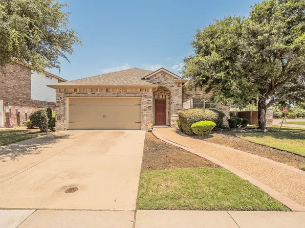 5896 Vista Heights Ln, Grand Prairie, TX 75052