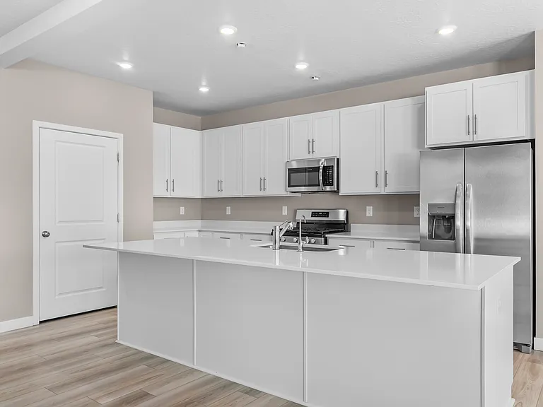 1877 E Chukar Dr — Photo 12