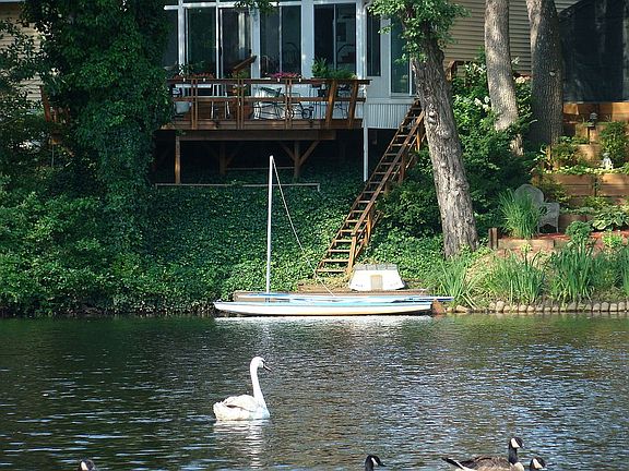 Boating on Big Pine Lake