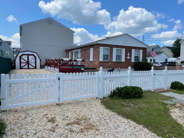 301 Arnold Ave, Seaside Heights, NJ 08751