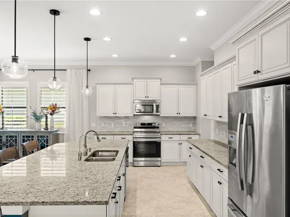 4115 Raffia DR, NAPLES, FL 34119