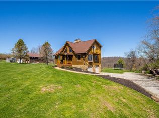290 Washington Ave, Hickory, PA 15340