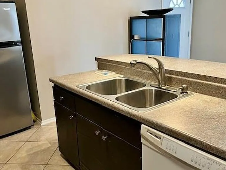 8006A Pinedale Cv — Photo 9