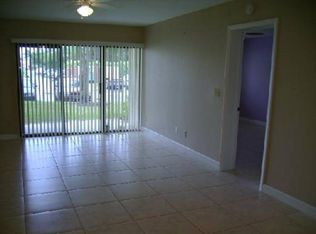 9769 Riverside Dr, Coral Springs, FL 33071