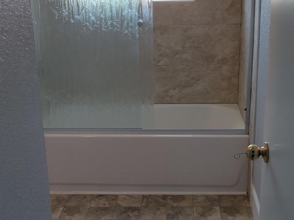 4th image of 2543 Robinson Ave APT 3