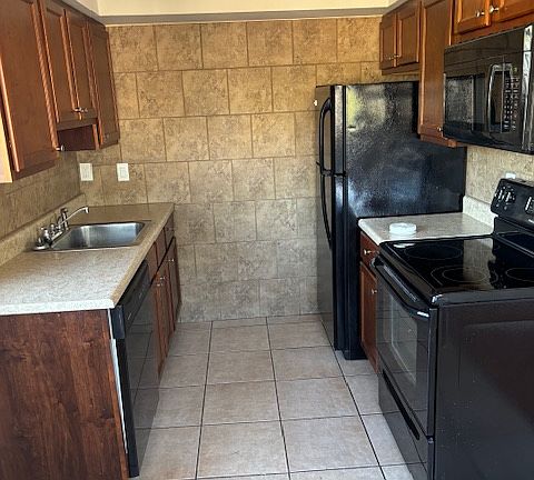 4th image of 1523 Leeshores Ln APT A