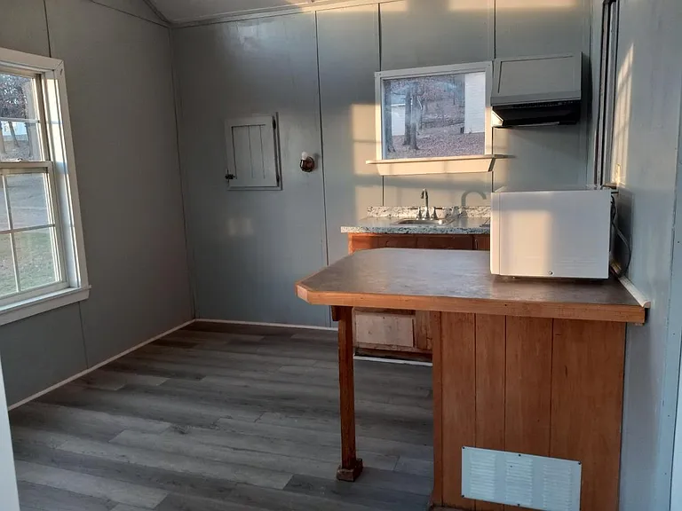 30 Kamper Ln #100B — Photo 4