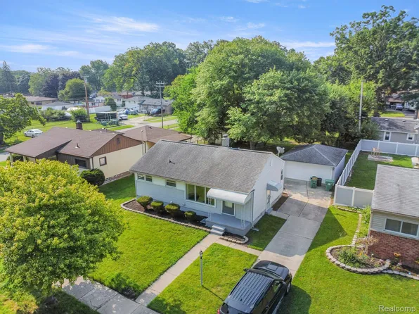 33611 John Hauk St, Garden City, MI 48135