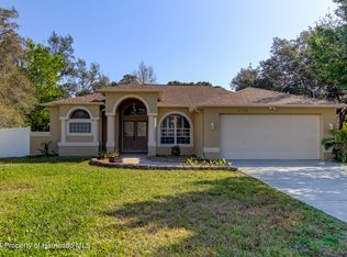 11130 Mountain Mockingbird Rd, Weeki Wachee, FL 34614