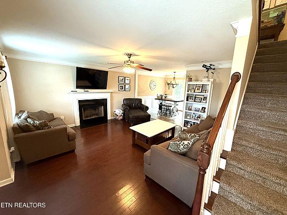 2nd image of 8547 Bowsong Ln