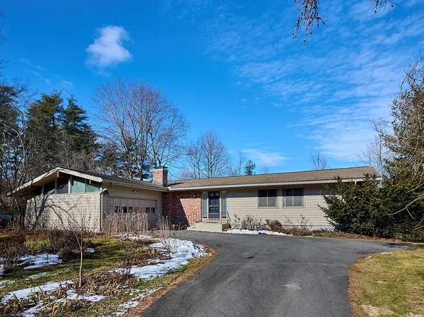 44 Chapel Rd, Amherst, MA 01002