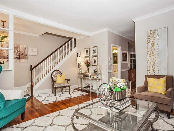 3rd image of 108 Beacon Ave