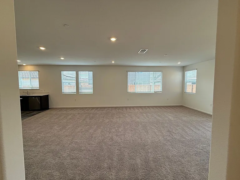 6308 Sun Haven St — Photo 6