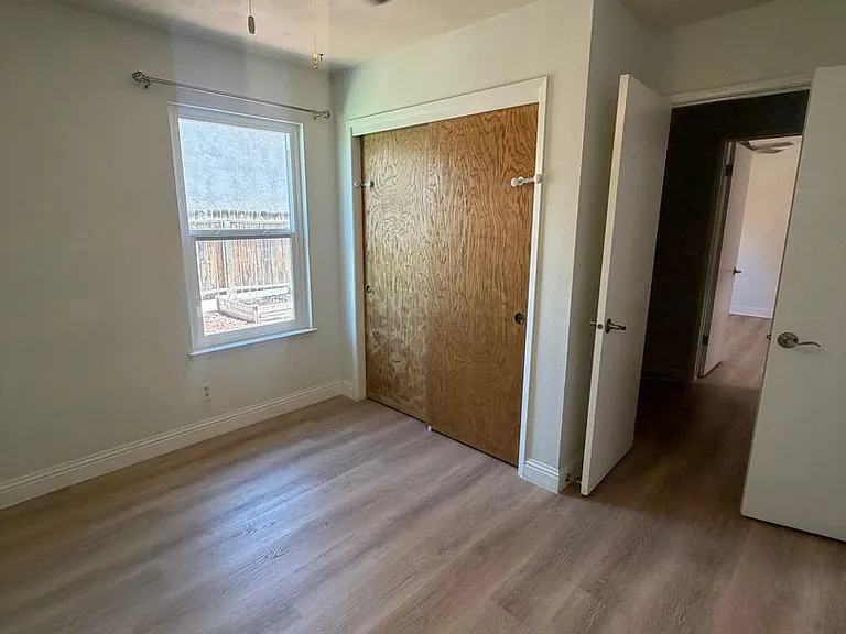 2568 Mayfair Ct — Photo 11