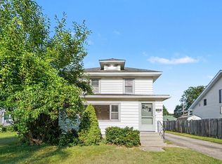 418 Elm St, Three Rivers, MI 49093