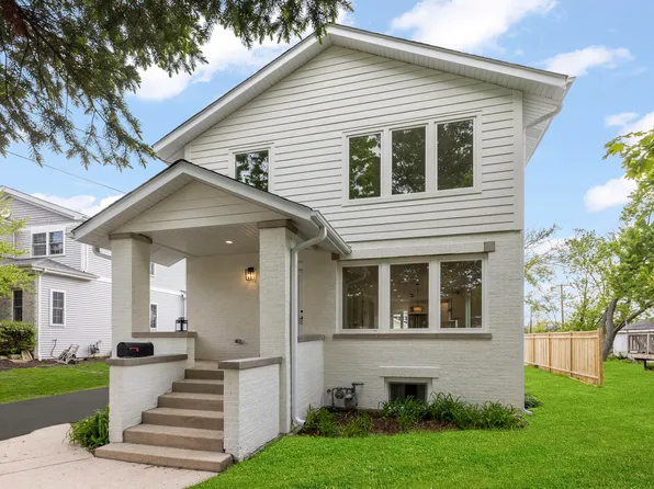 118 N President St, Wheaton, IL 60187