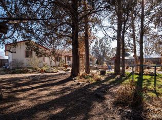 1517 NW Rimrock Dr, Redmond, OR 97756