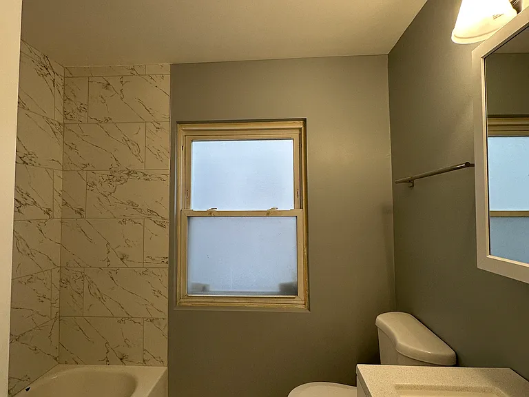 9628 S Parnell Ave #1 — Photo 5