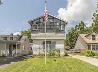 11994 N Main St, Whitmore Lake, MI 48189