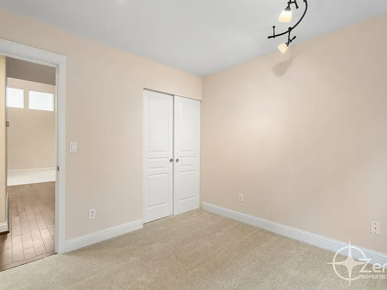 2903 NE 184th Ave — Photo 13