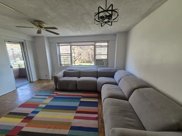 575 Grand Street image 12 of 16